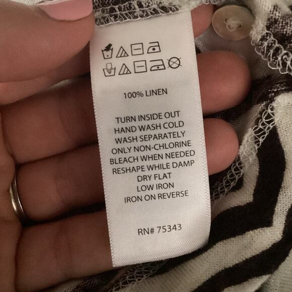 Tahari Womens Linen Zebra Print Button Up Short Sleeve Shirt Size Medium Brown - Picture 6 of 6